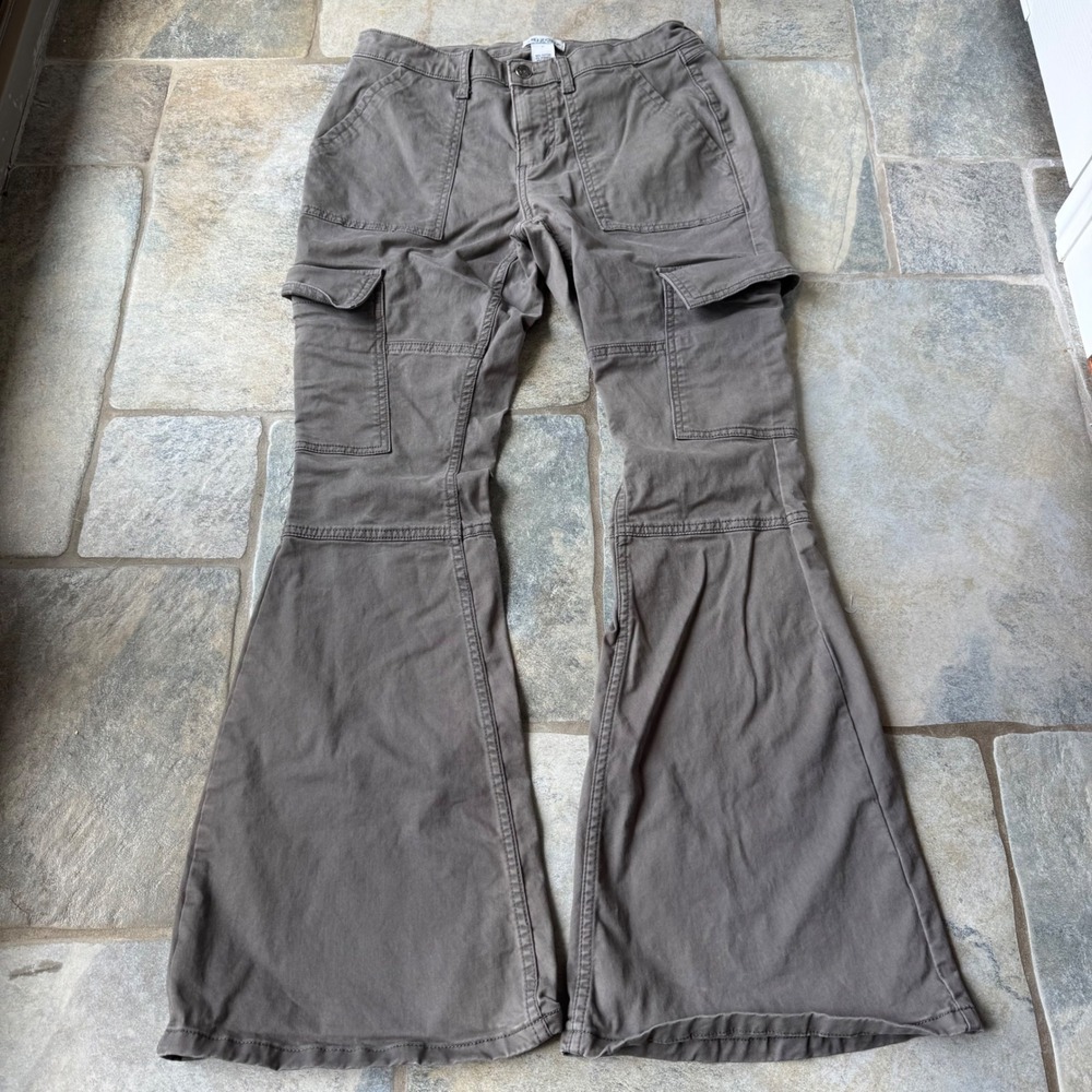 Y2K Arizona Flare Cargo Pants Size 7 Low Rise Utility Grunge Festival